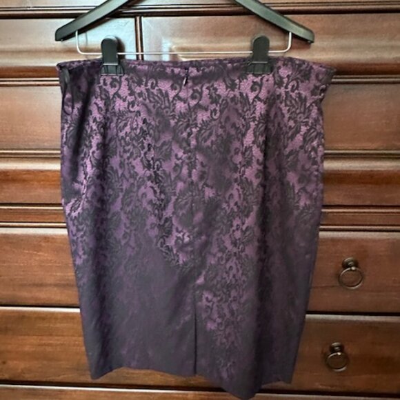 ALBERT NIPON BLACK AND PURPLE PAISLEY SKIRT SUIT - SZ 12 - Picture 3 of 5